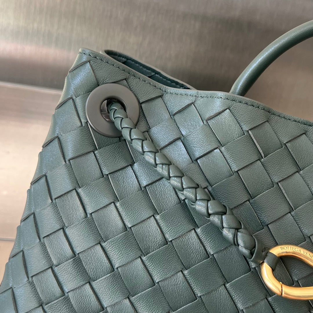SMALL ANDIAMO 29 IN DARK GREEN LAMBSKIN