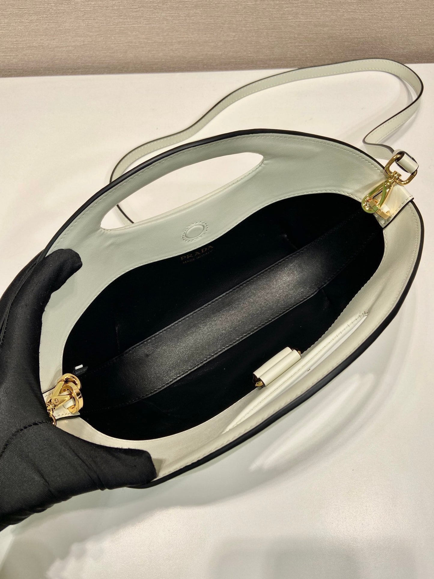 DUMPLING BAG 30 IN WHTE CALFSKIN