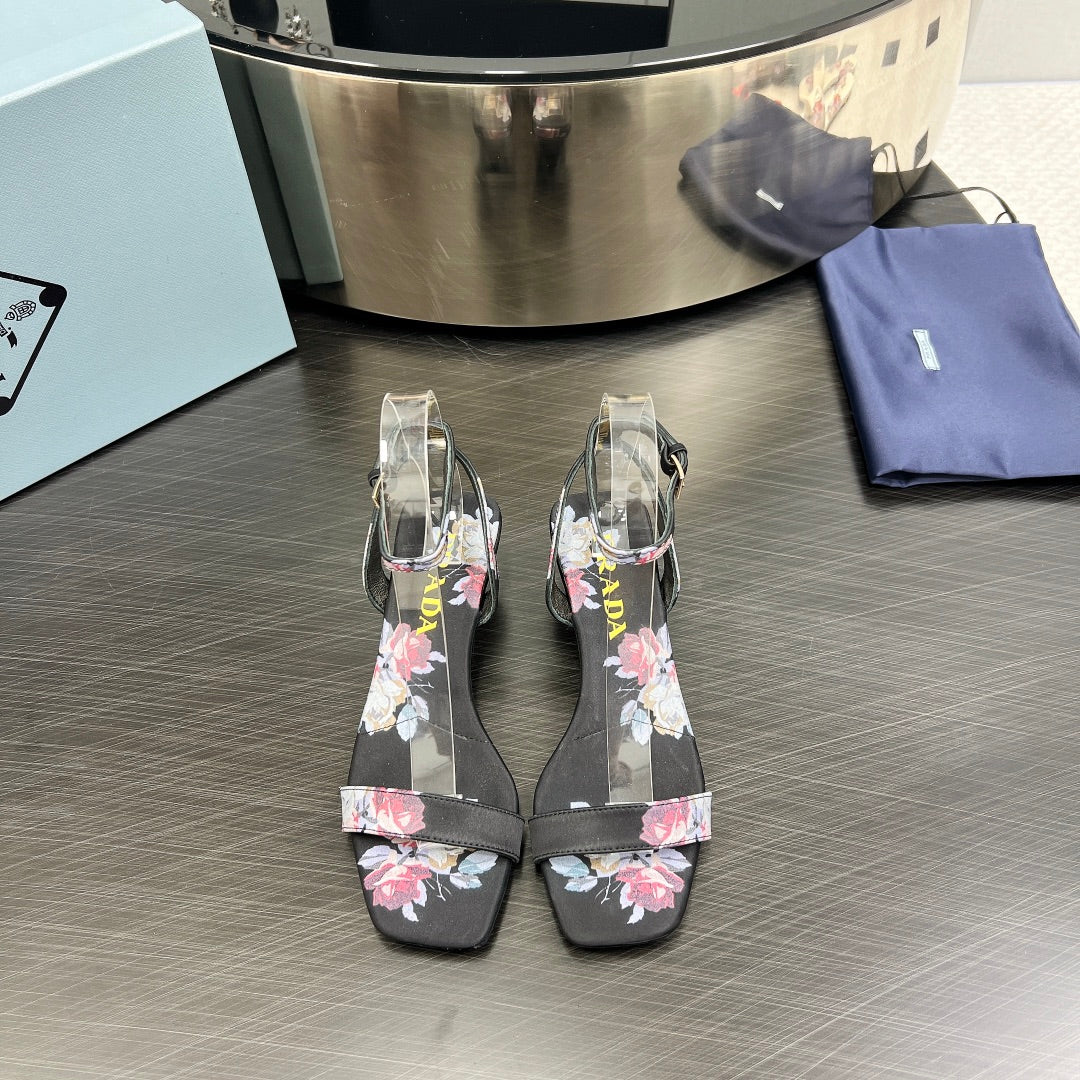 PRA TRIANGLE HEEL FLOWER MOTIF SATIN SANDALS BLACK