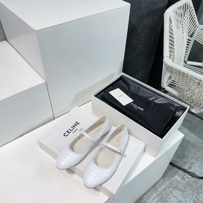 BALLET FLAT IN WHITE EMBOSSED CALFSKIN