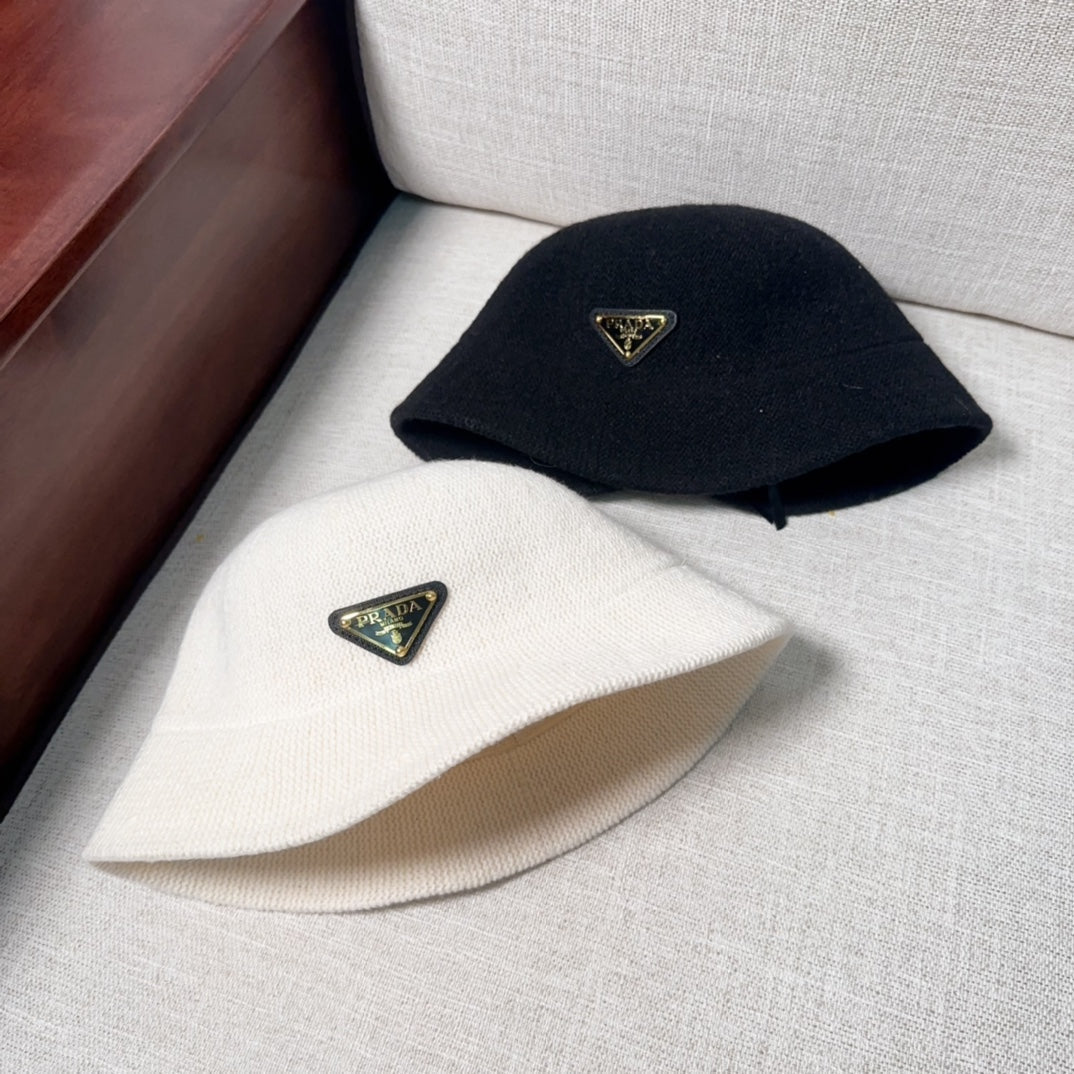 BUCKET HAT IN BLACK WOOL 348166
