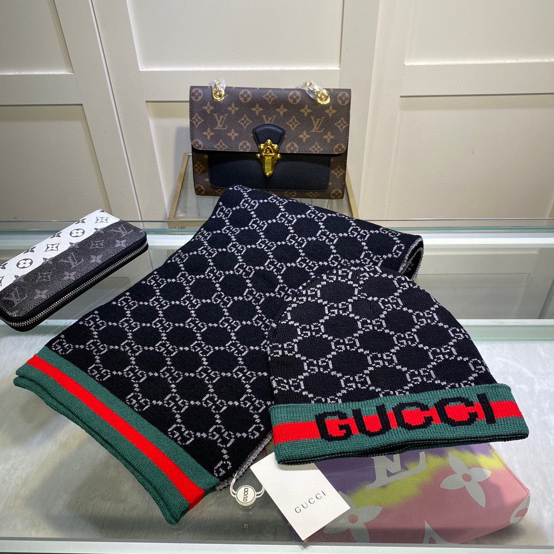 SET SCARF AND HAT IN BLACK MONOGRAM CASHMERE 349665