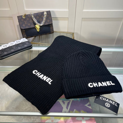 SET HAT AND SCARF IN BLACK WOOL 422599