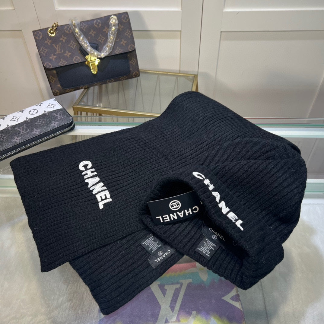SET HAT AND SCARF IN BLACK WOOL 422599