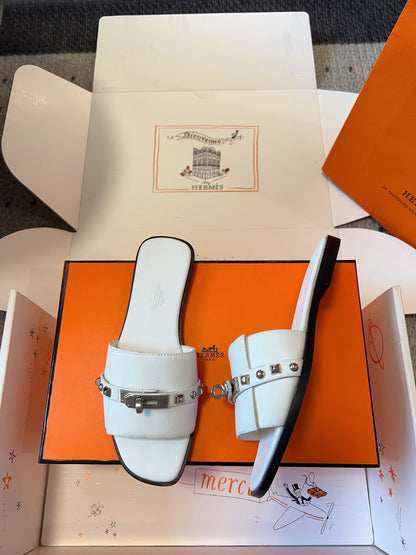 GIULIA FLAT SANDAL IN WHITE CALFSKIN