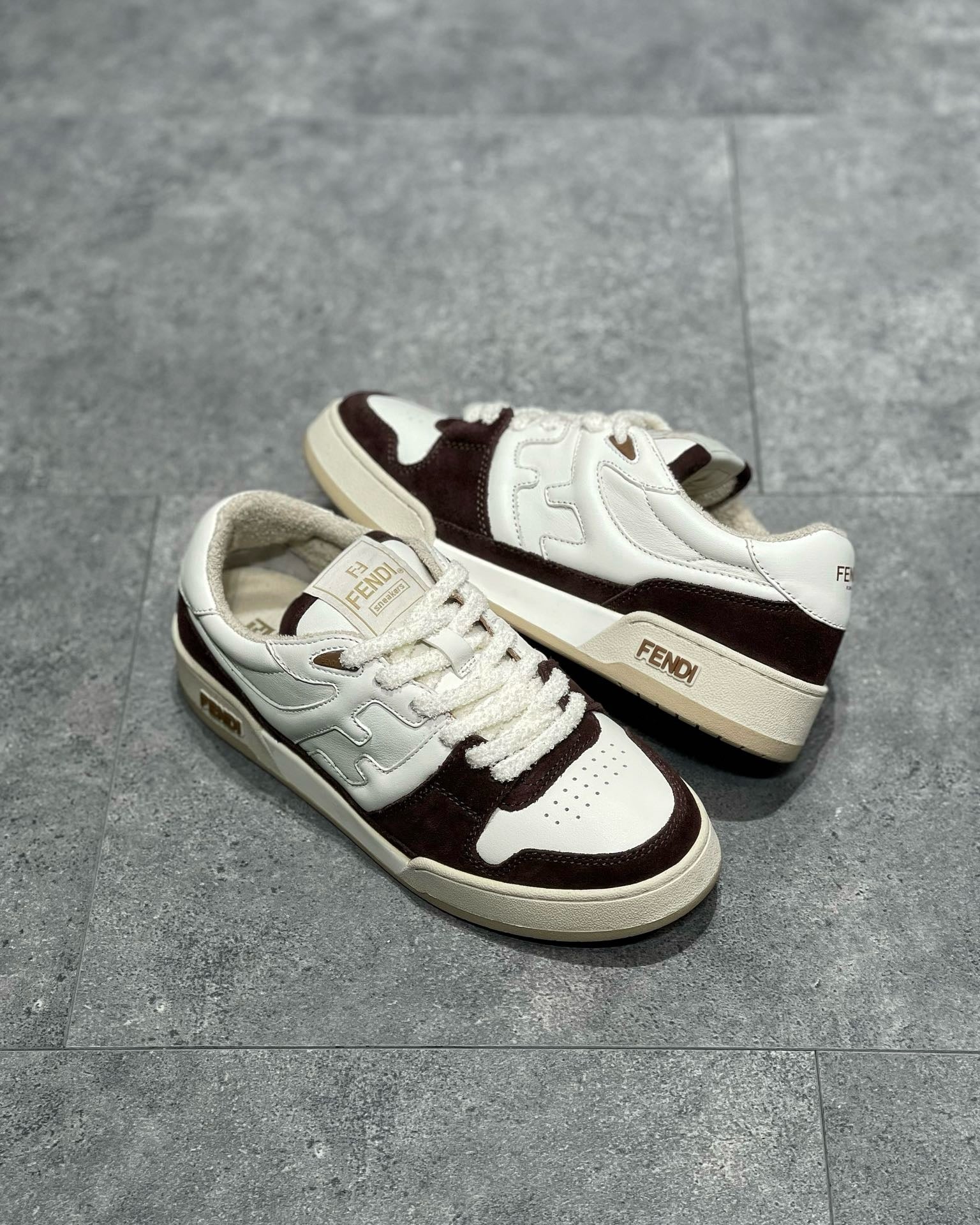FEN Sneakers