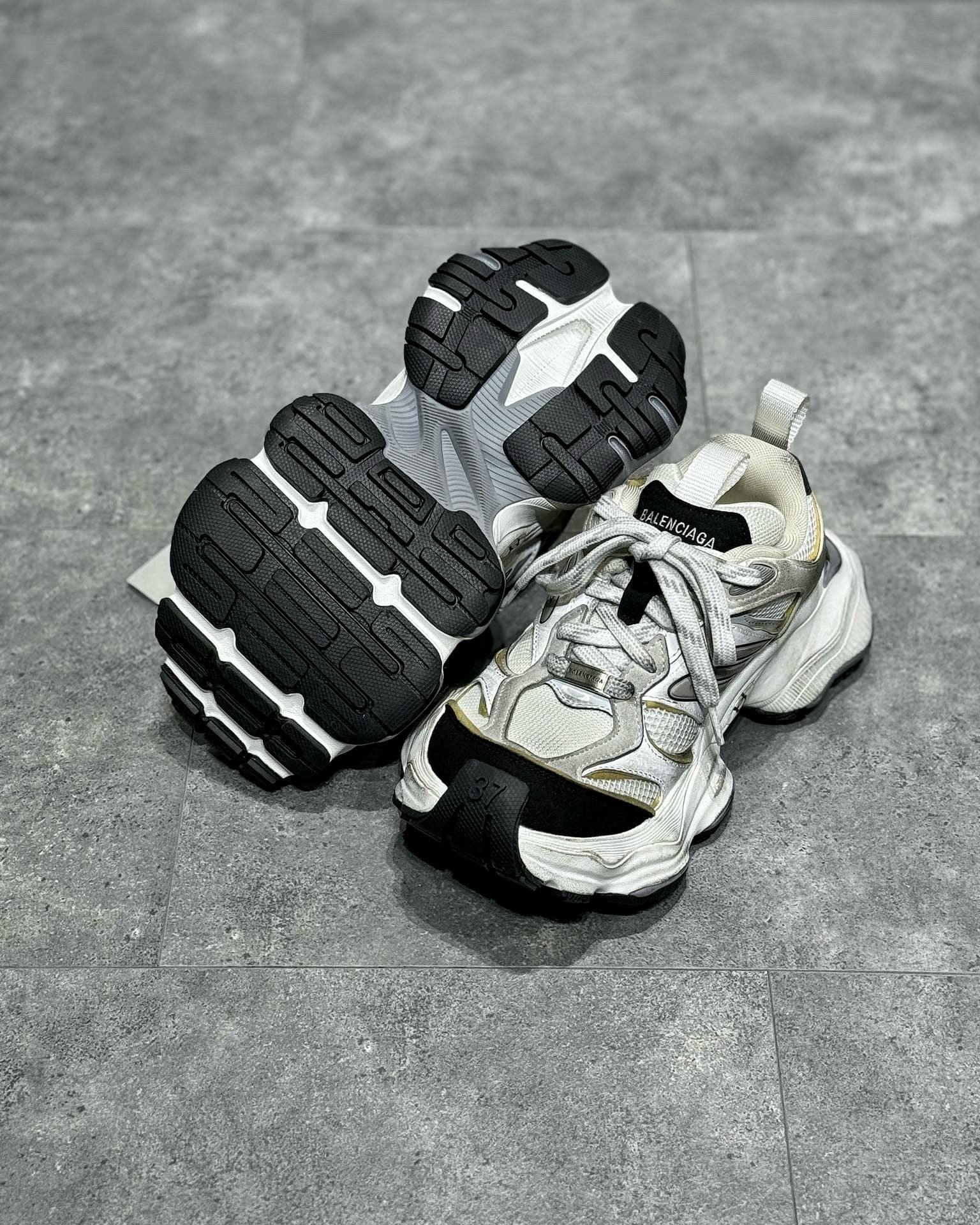 BLCG Sneakers