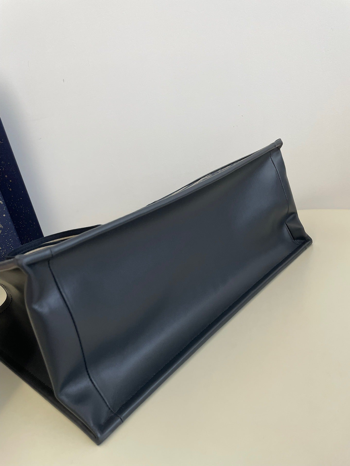 DIO Book Tote (42cm)
