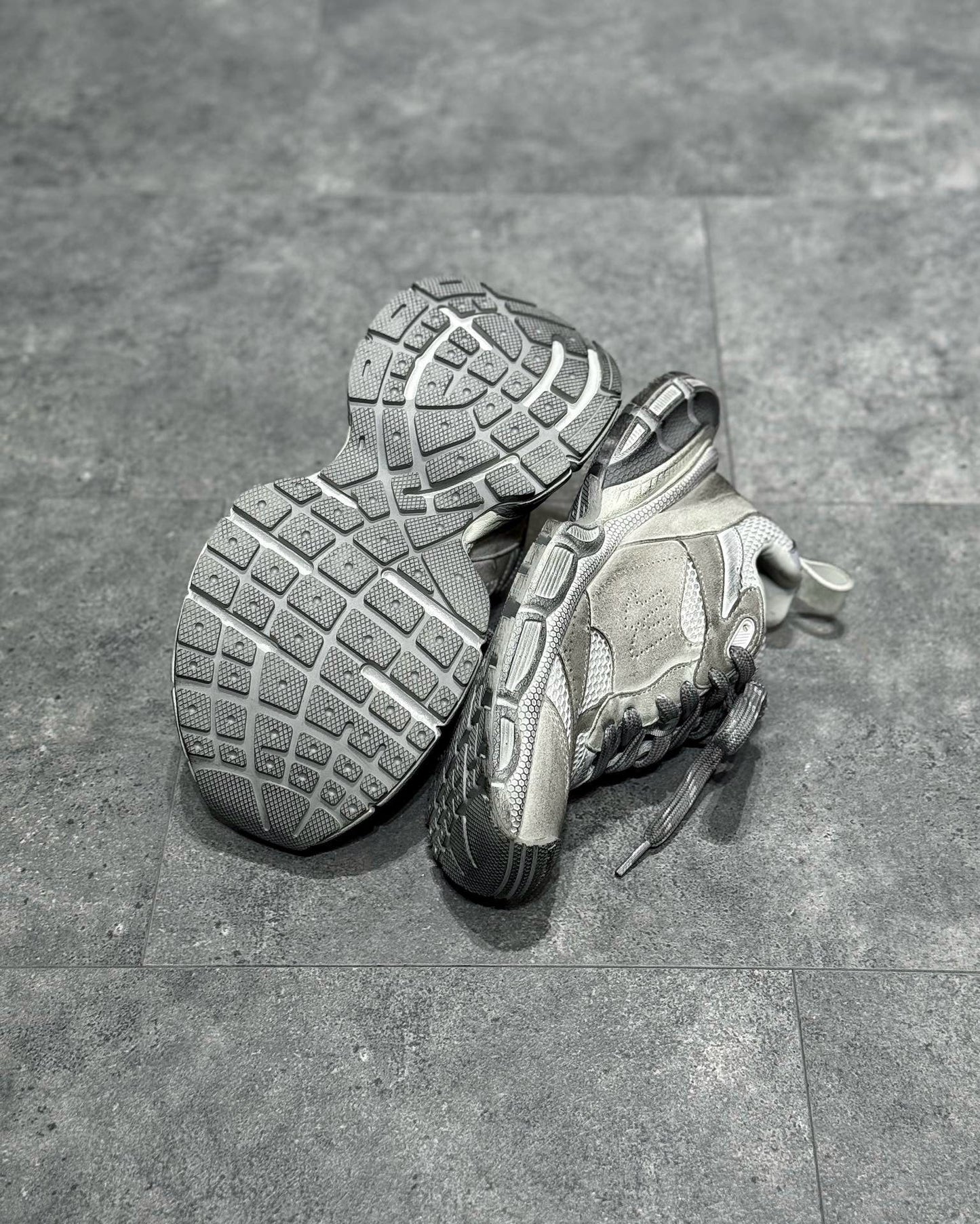 BLCG Sneakers