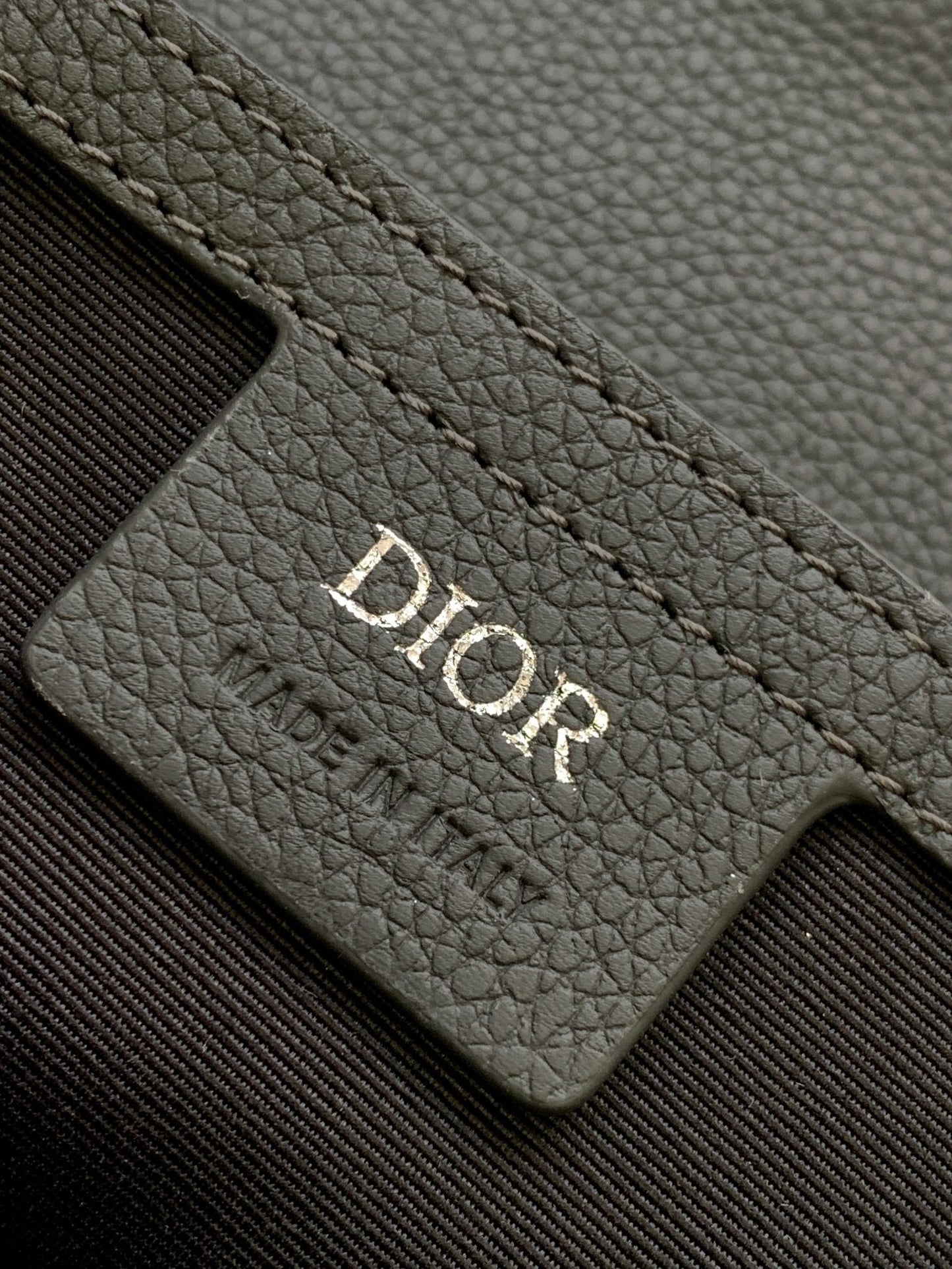 DIO Oblique Messenger Bag