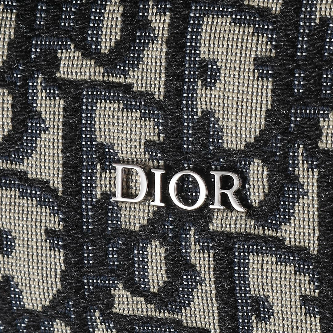 CD Oblique Roller Bag