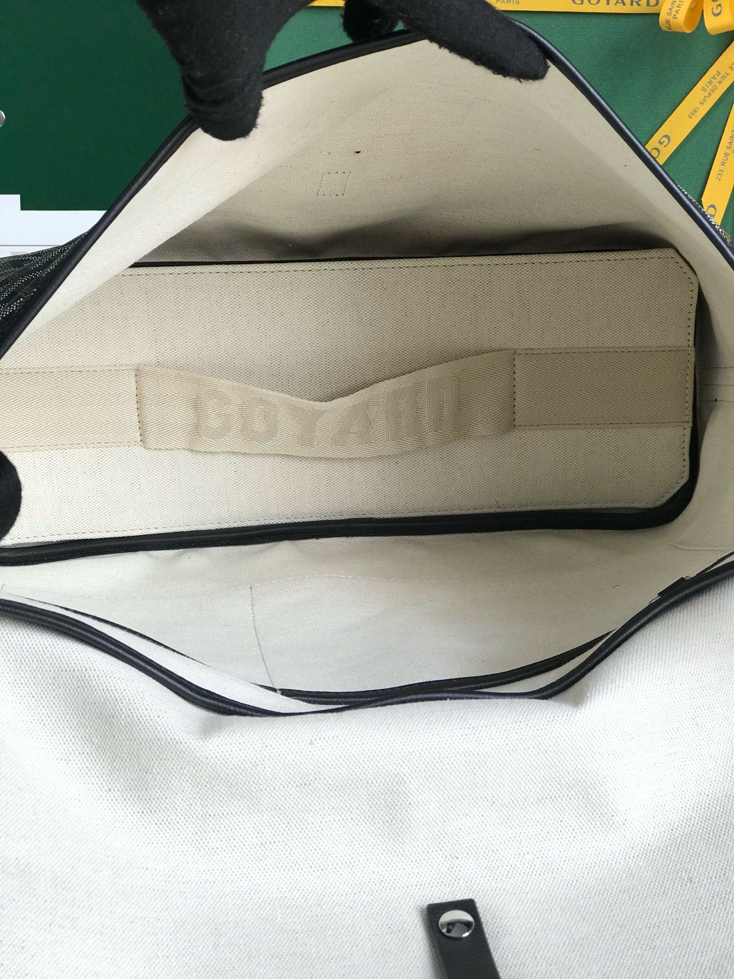 GOY Messenger Bag 35x26x7.5cm