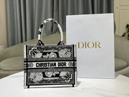 DIO Book Tote (26.5cm)