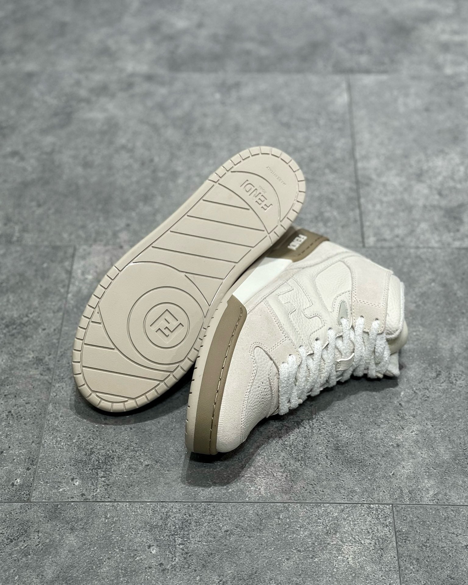 FEN Sneakers