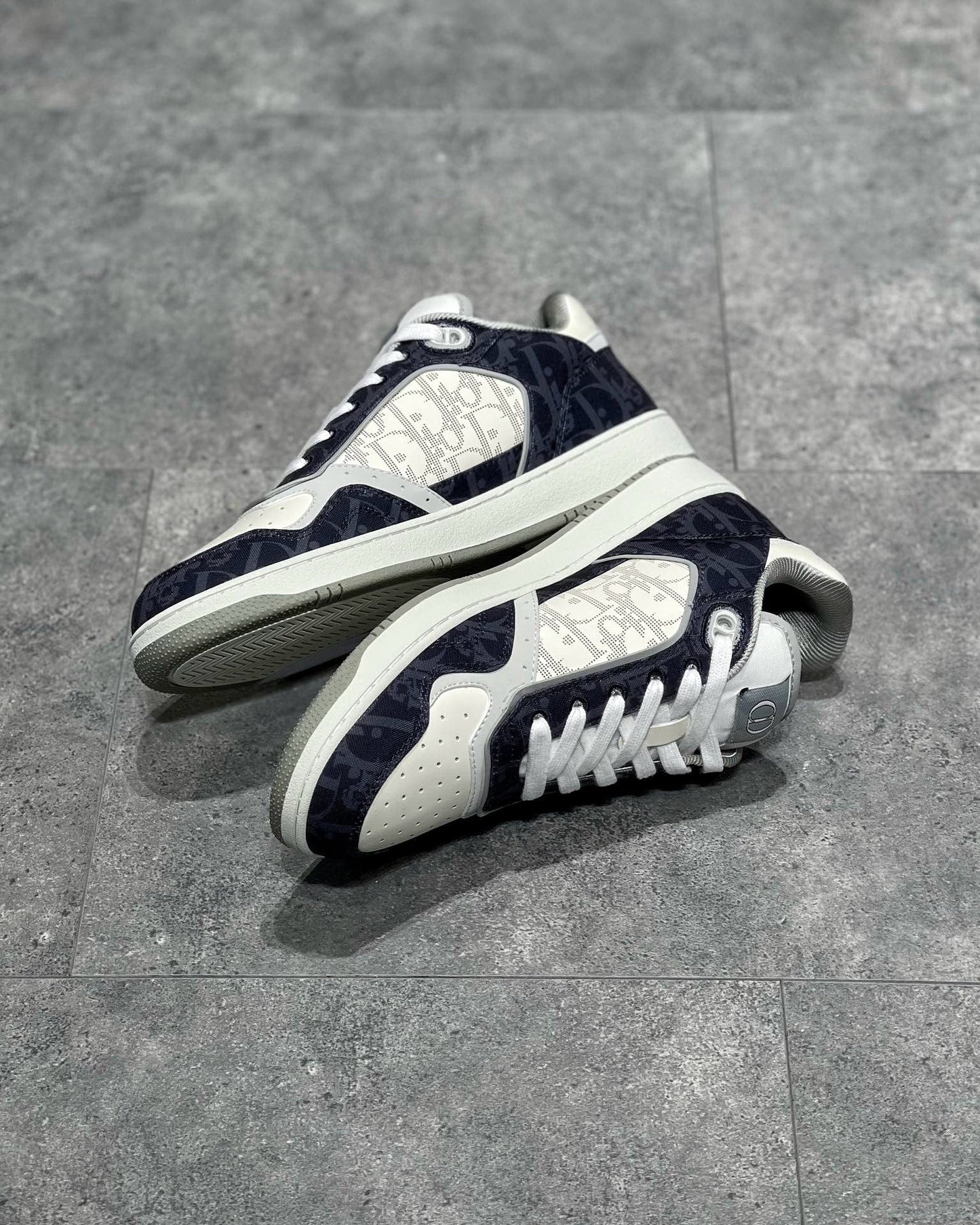 DIO Sneakers