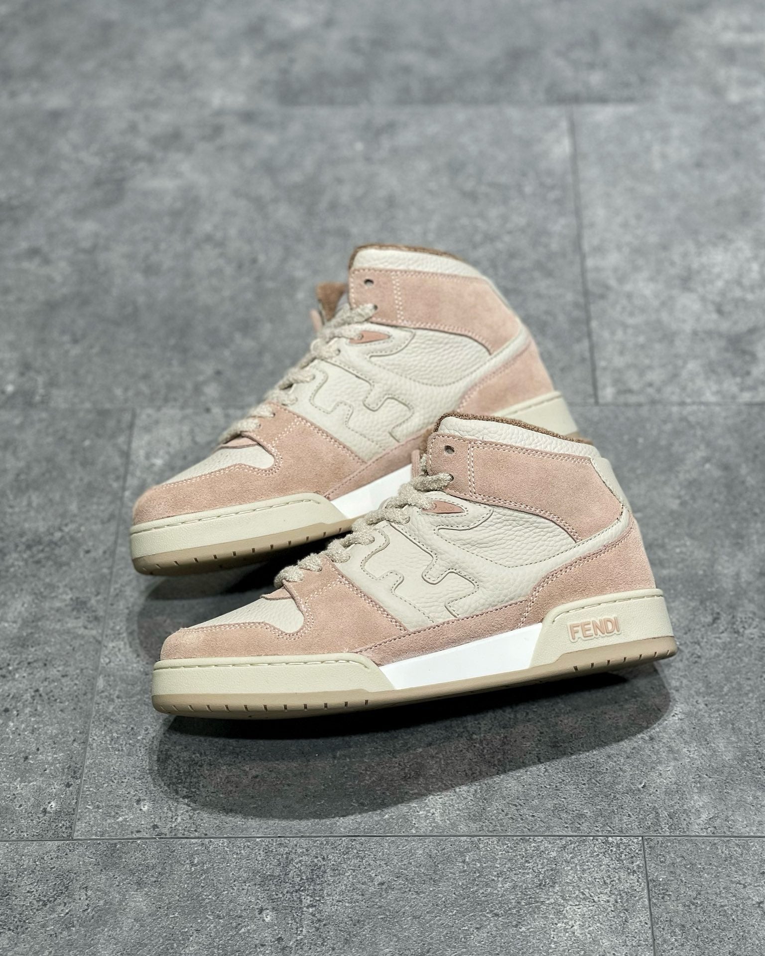 FEN Sneakers