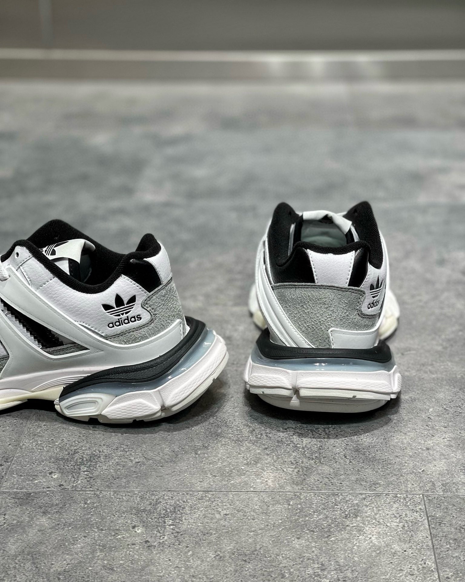 BLCG Sneakers