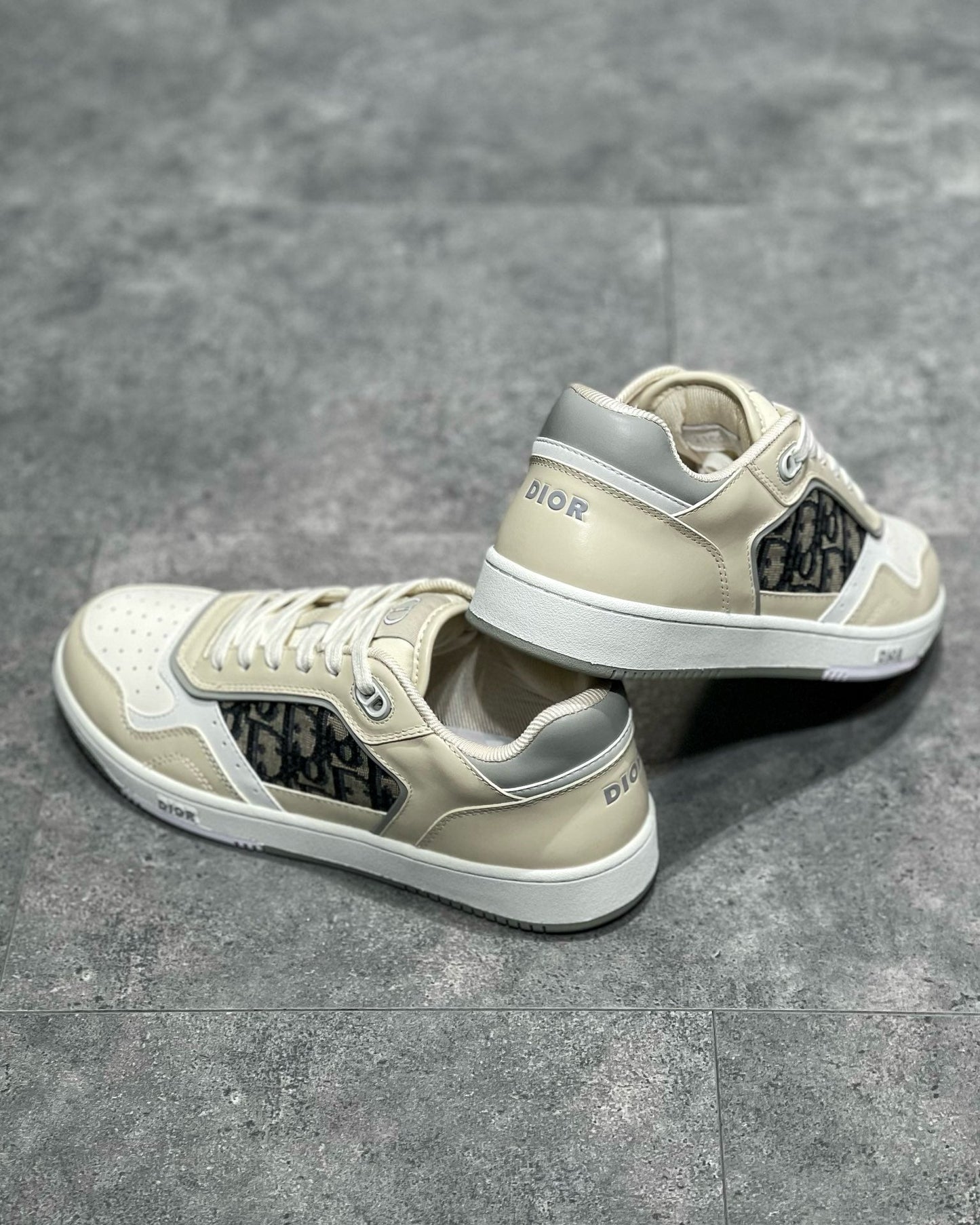 DIO Sneakers