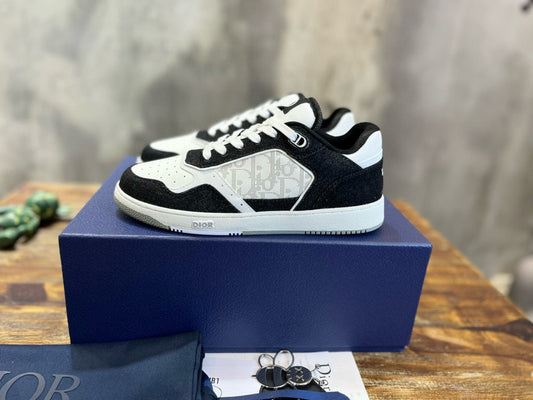 DIO Sneakers