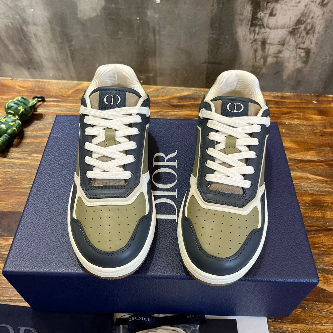 DIO Sneakers