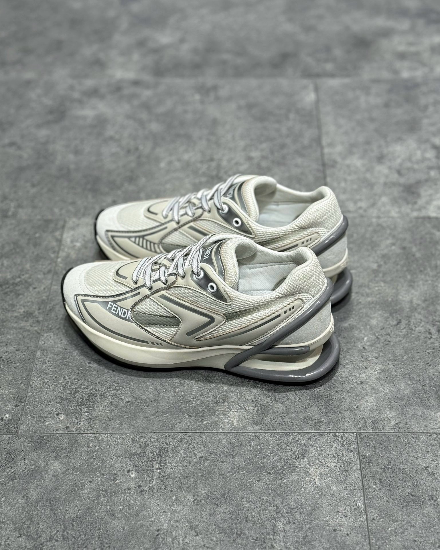FEN Sneakers