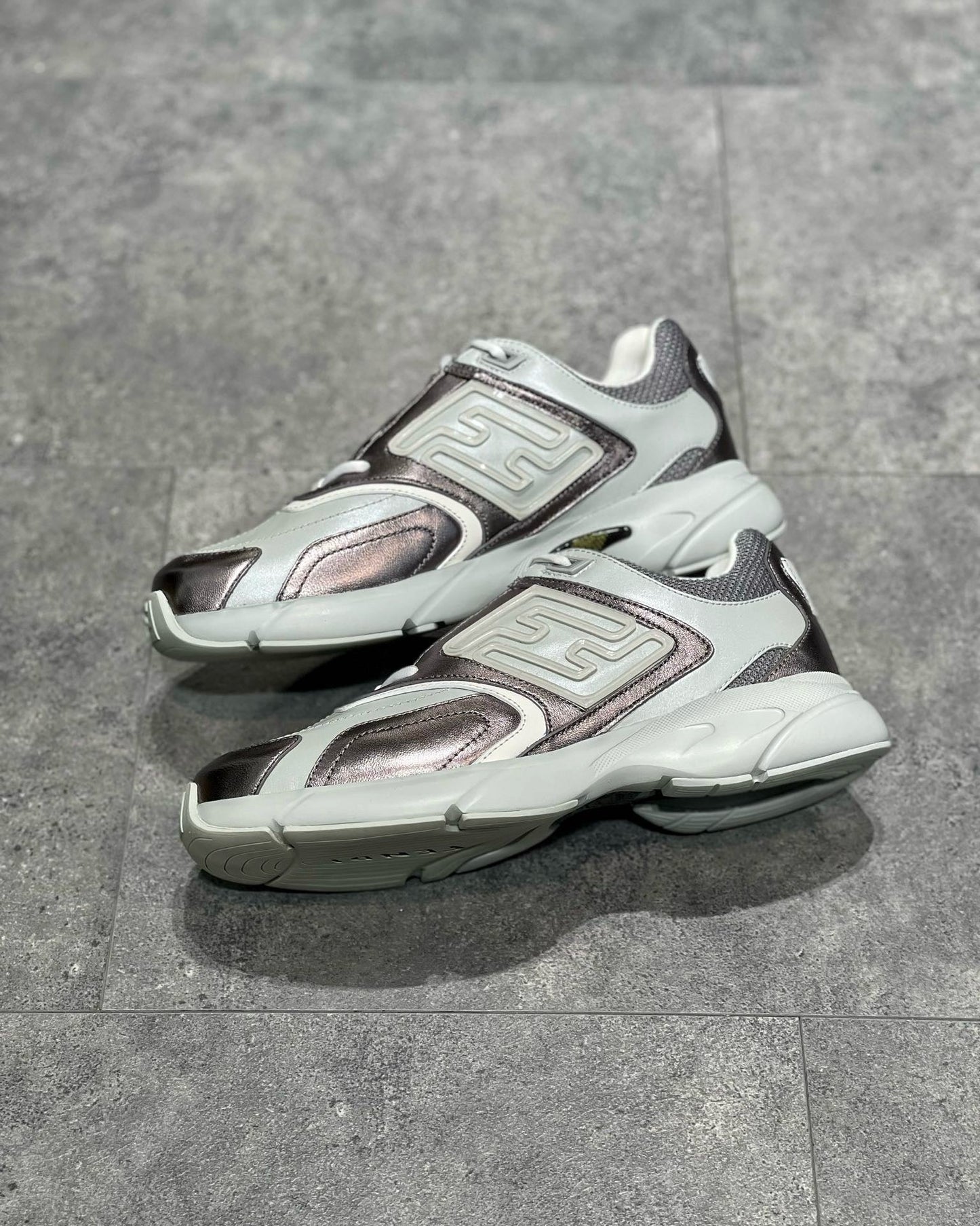 FEN Sneakers