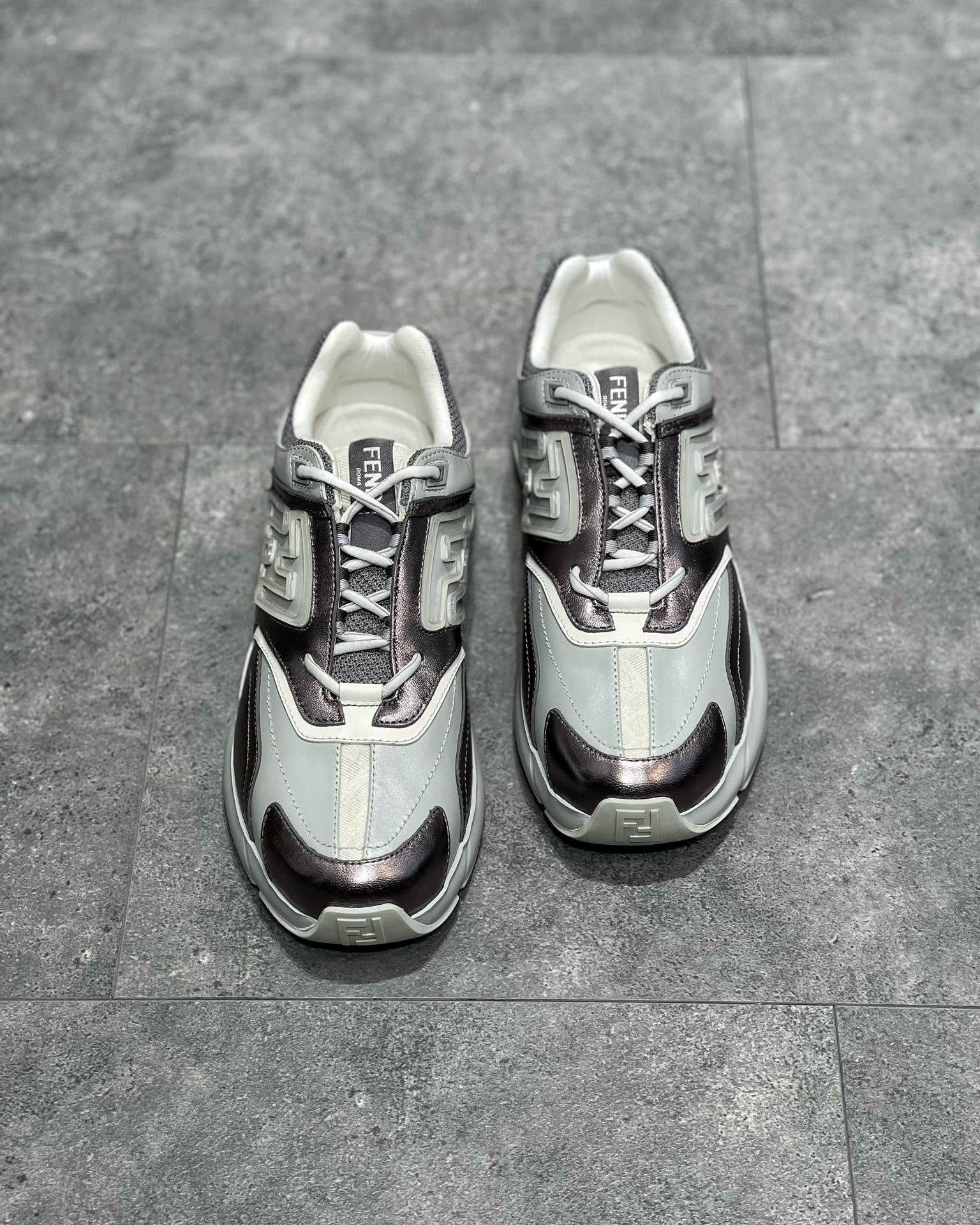 FEN Sneakers