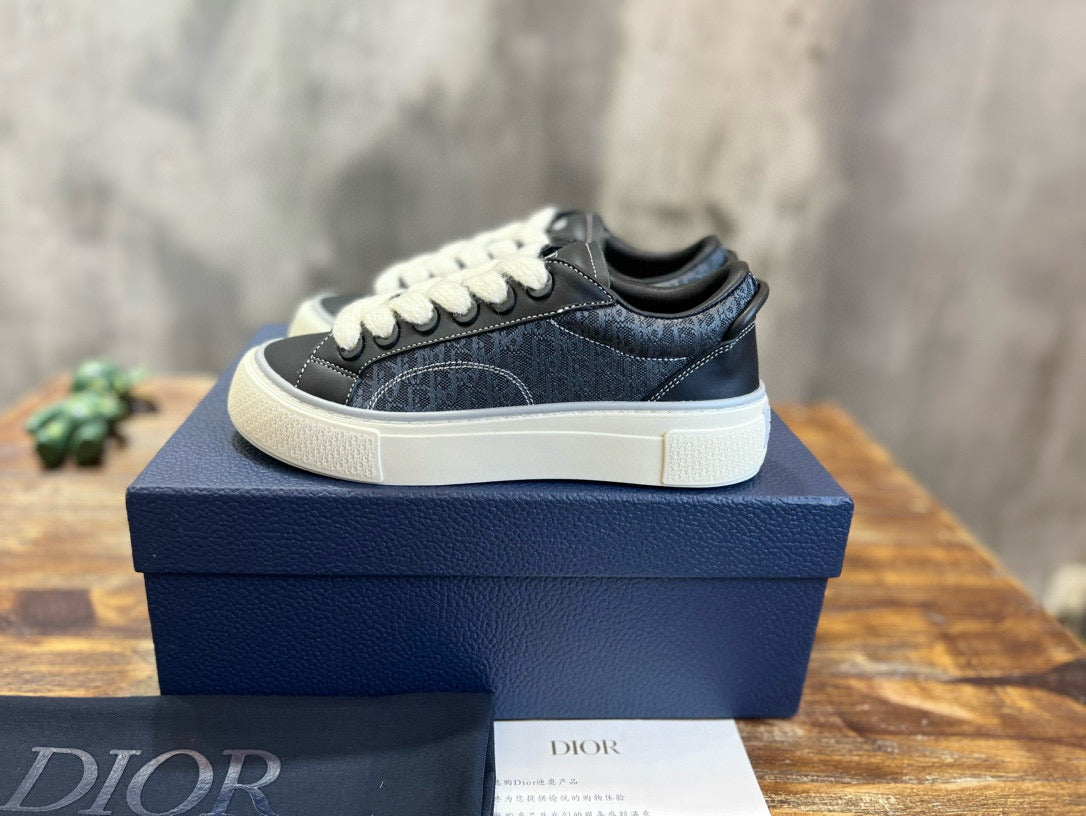 DIO Sneakers