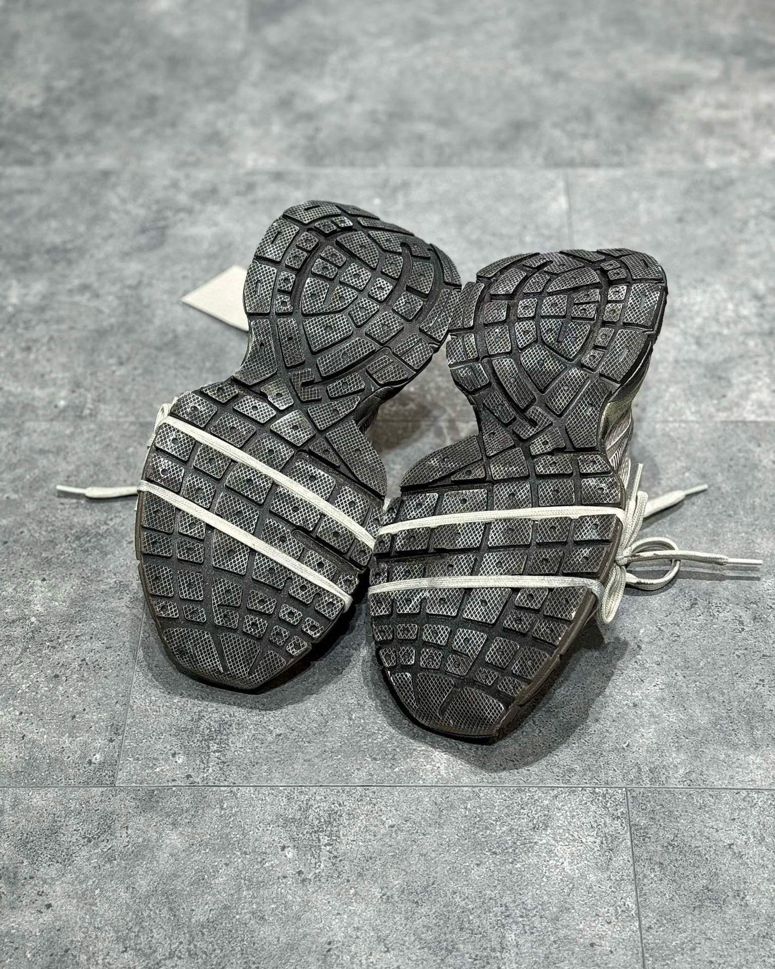 BLCG Sneakers