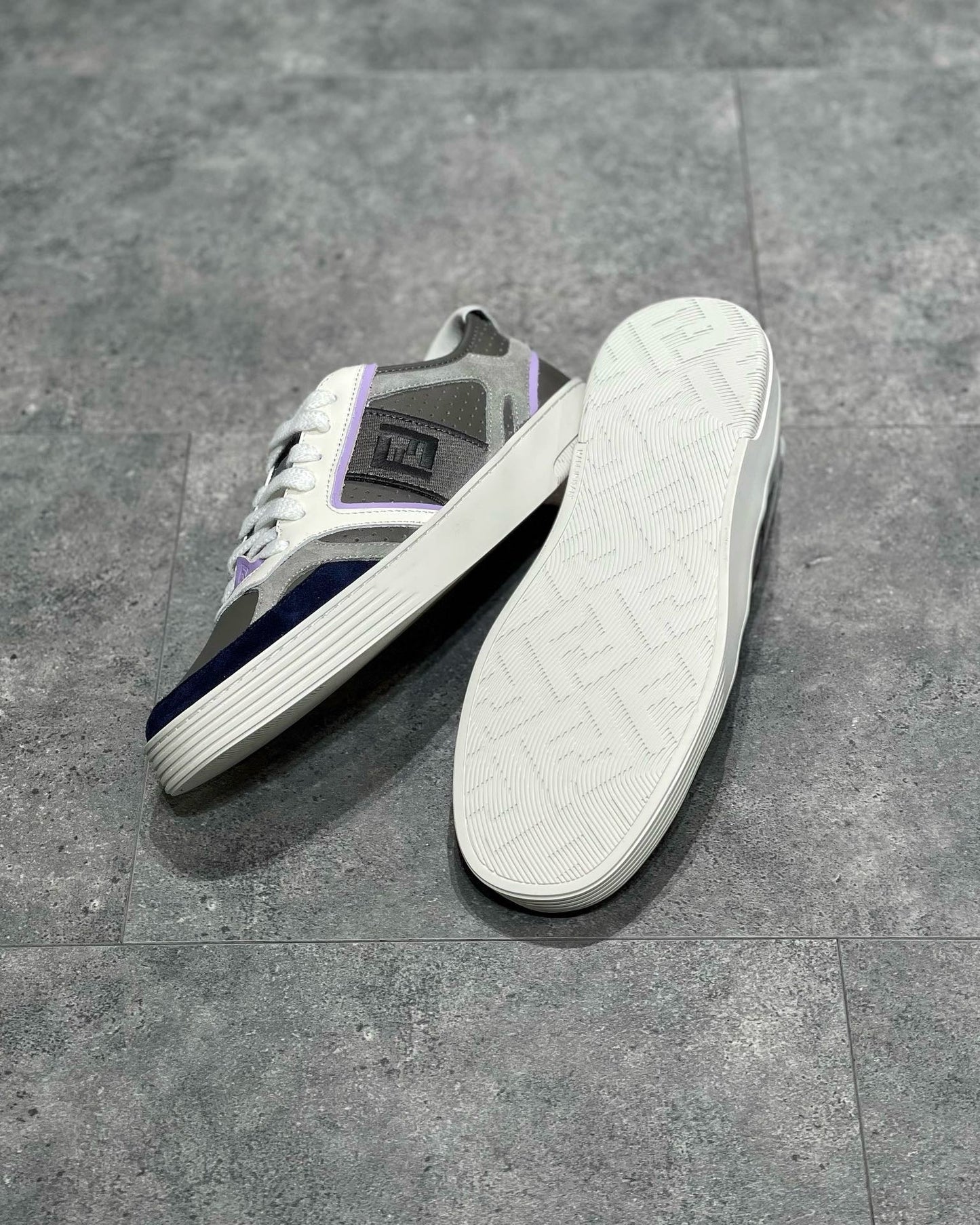 FEN Sneakers