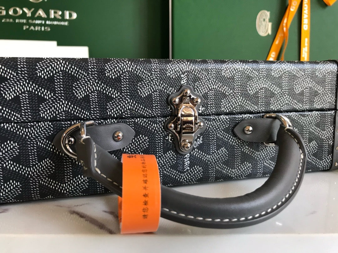 GOY Grand H√¥tel 24.5x7.5x17cm