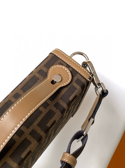 FEN BAGUETTE SOFT TRUNK 21.5*6.5*13