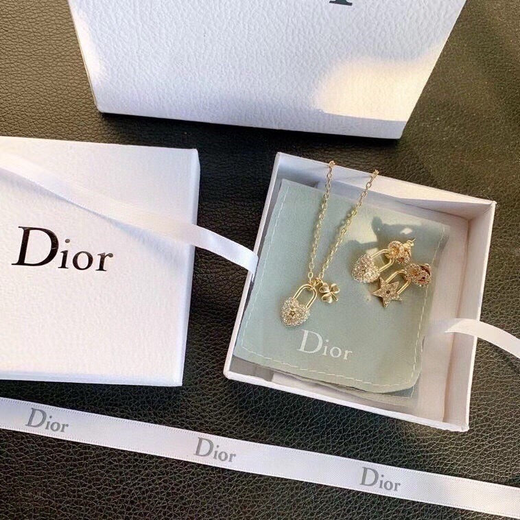 DIO Necklace