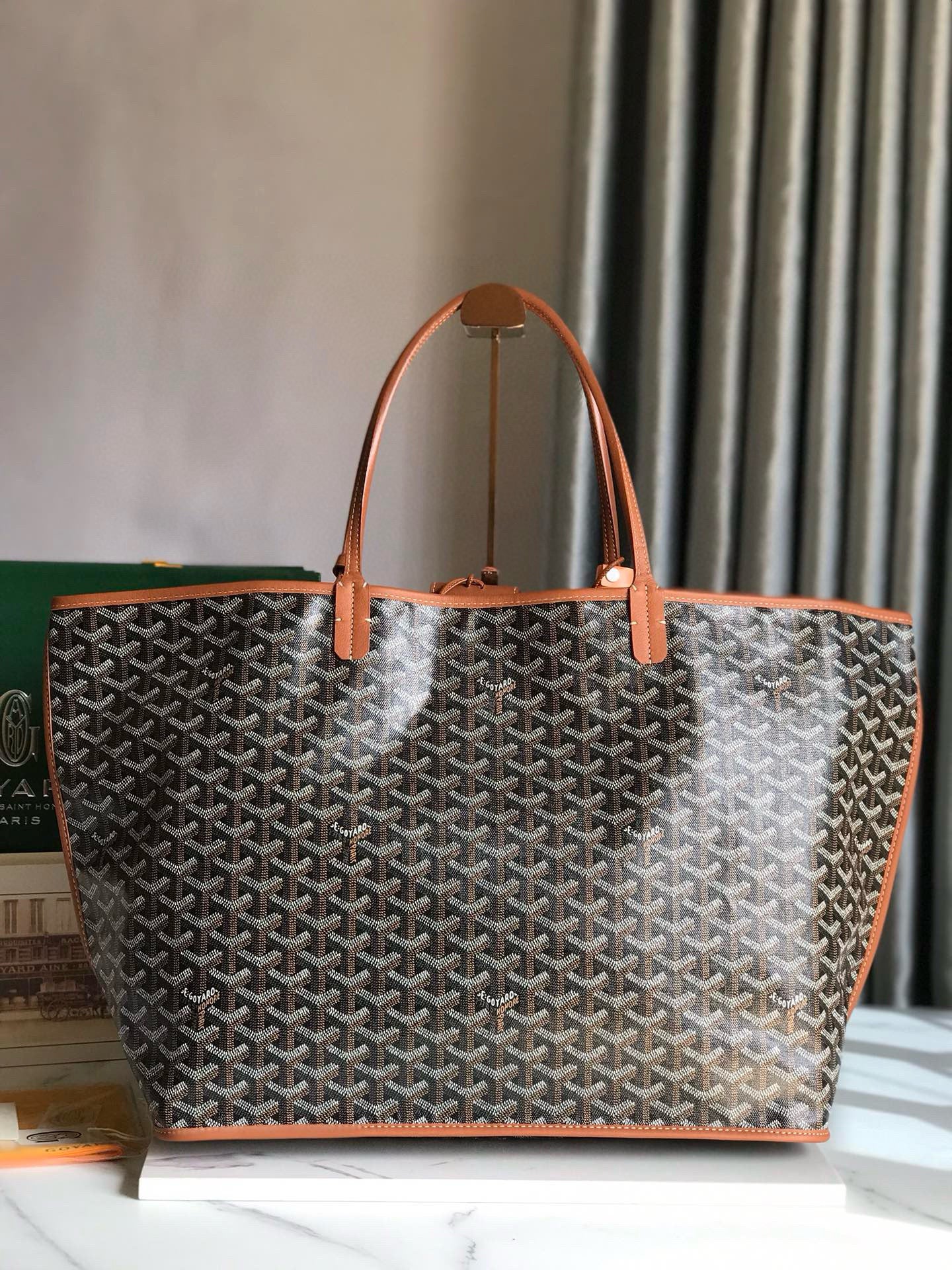 GOY REVERSIBLE ANJOU 39*32*19