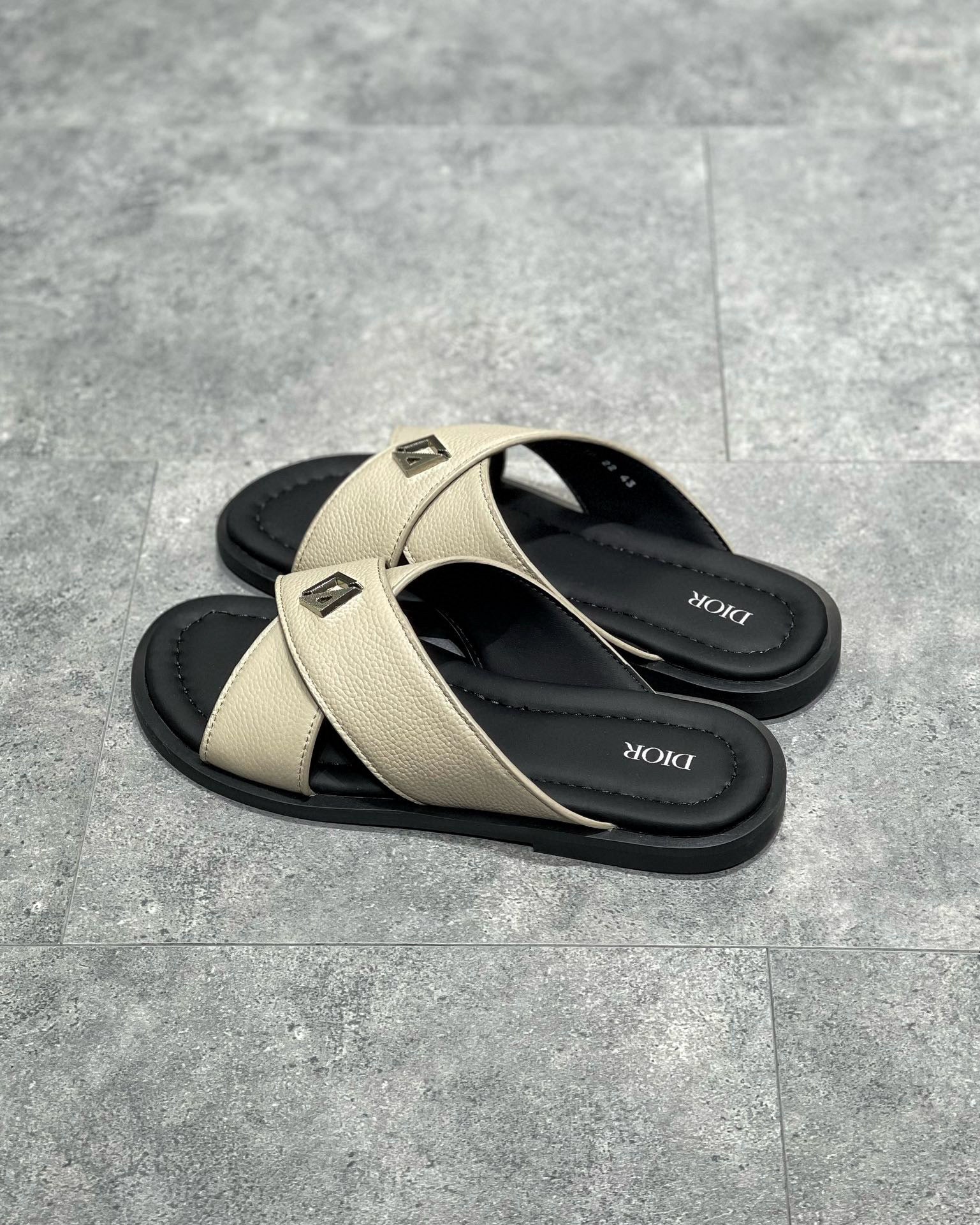 CD SANDALS