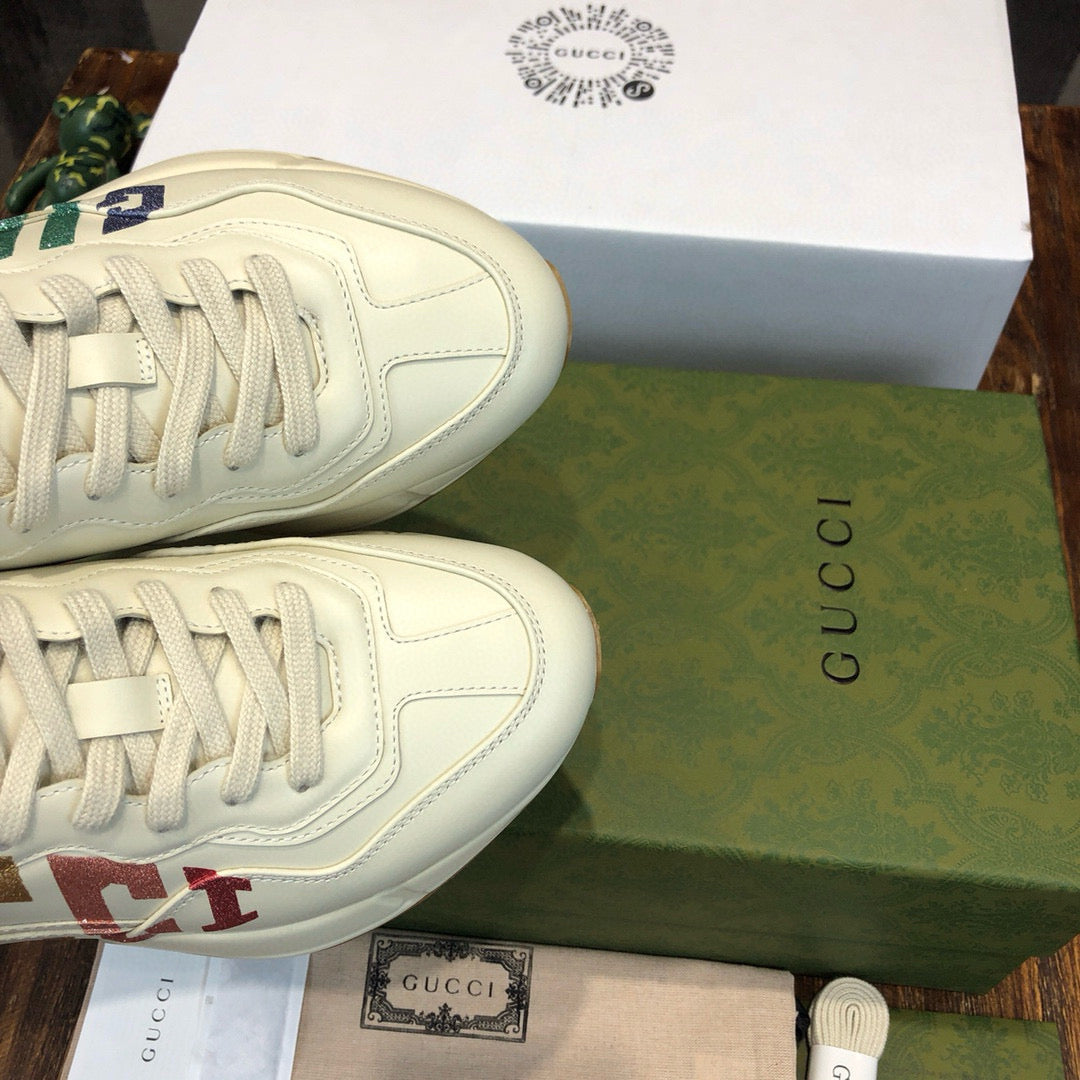 GUC Sneakers