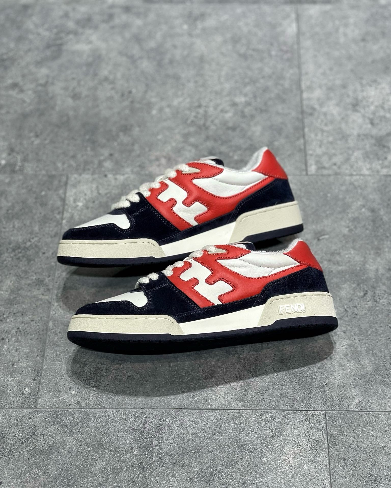 FEN Sneakers