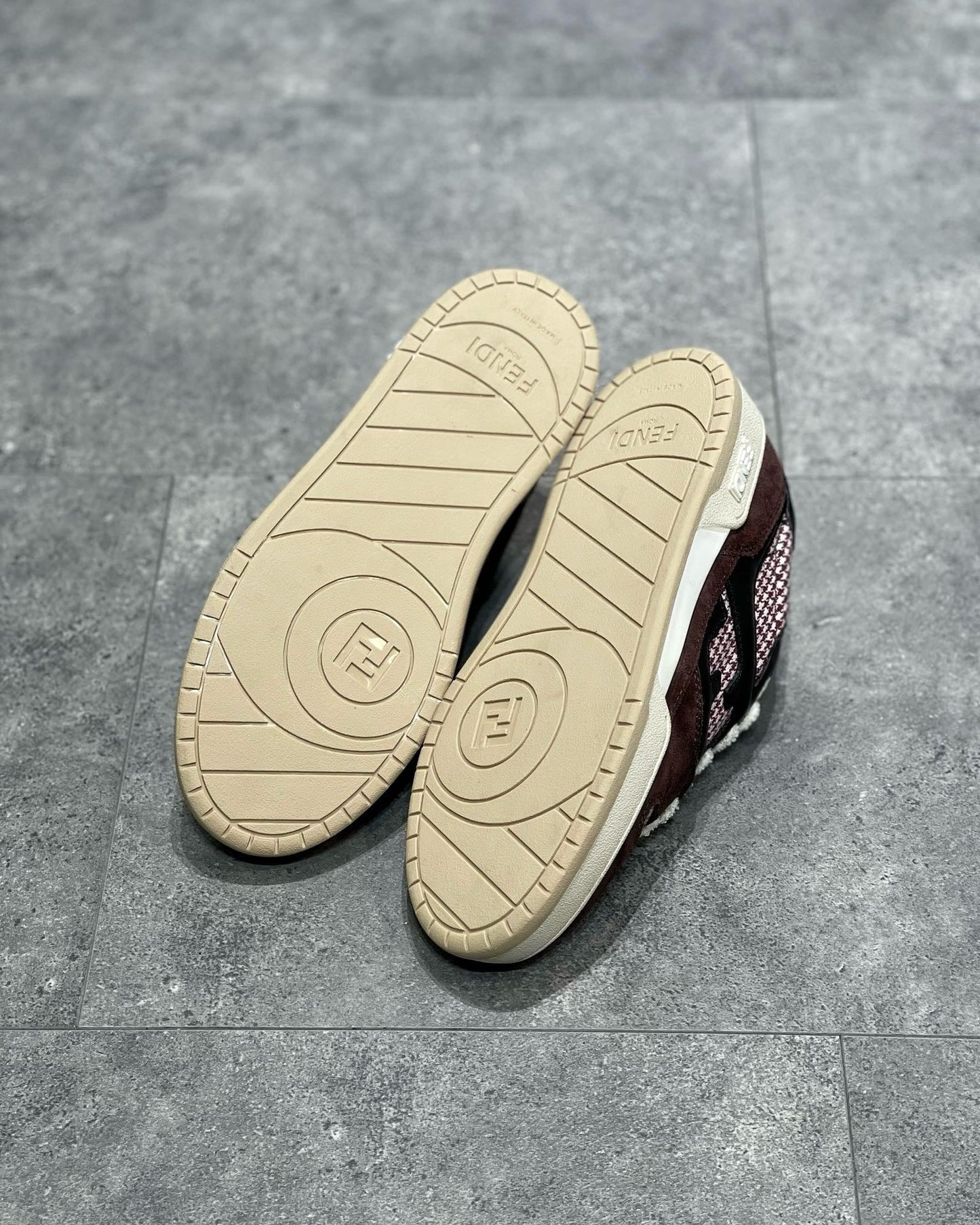 FEN Sneakers