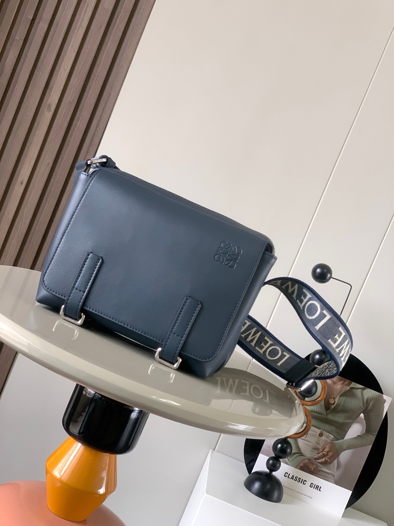 LO Messenger Bag