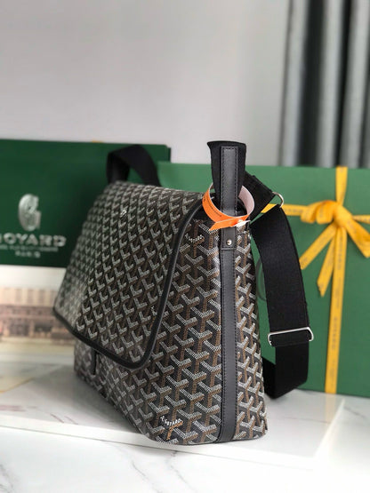 GOY Messenger Bag 35x26x7.5cm