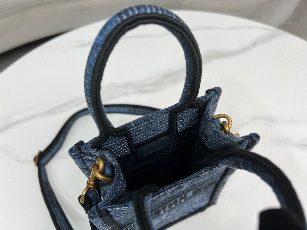 DIO Mini Book Tote