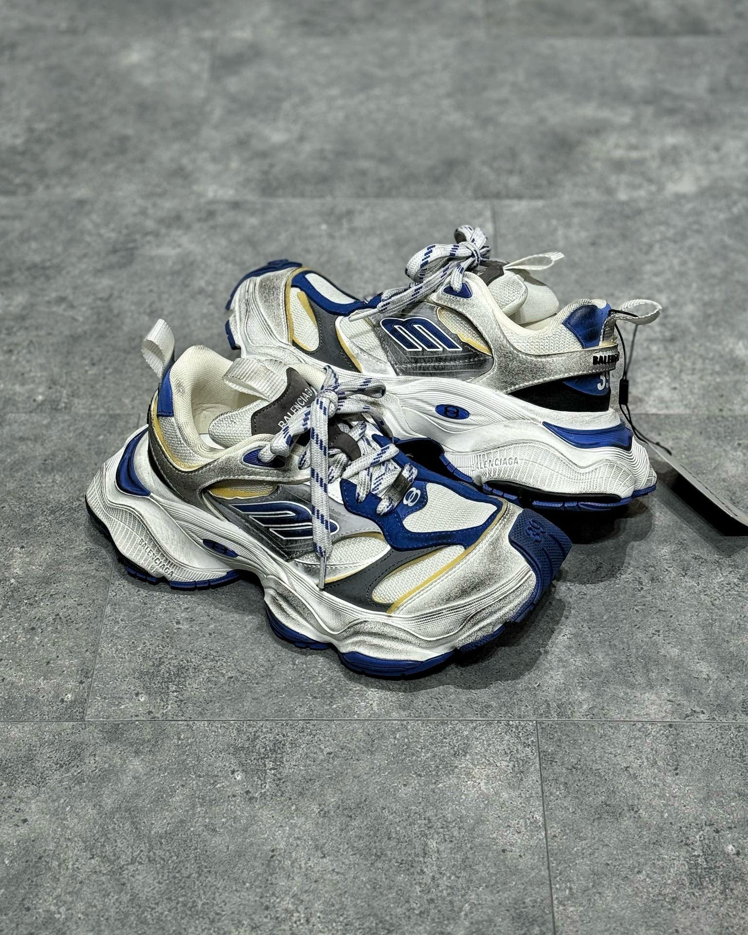 BLCG Sneakers