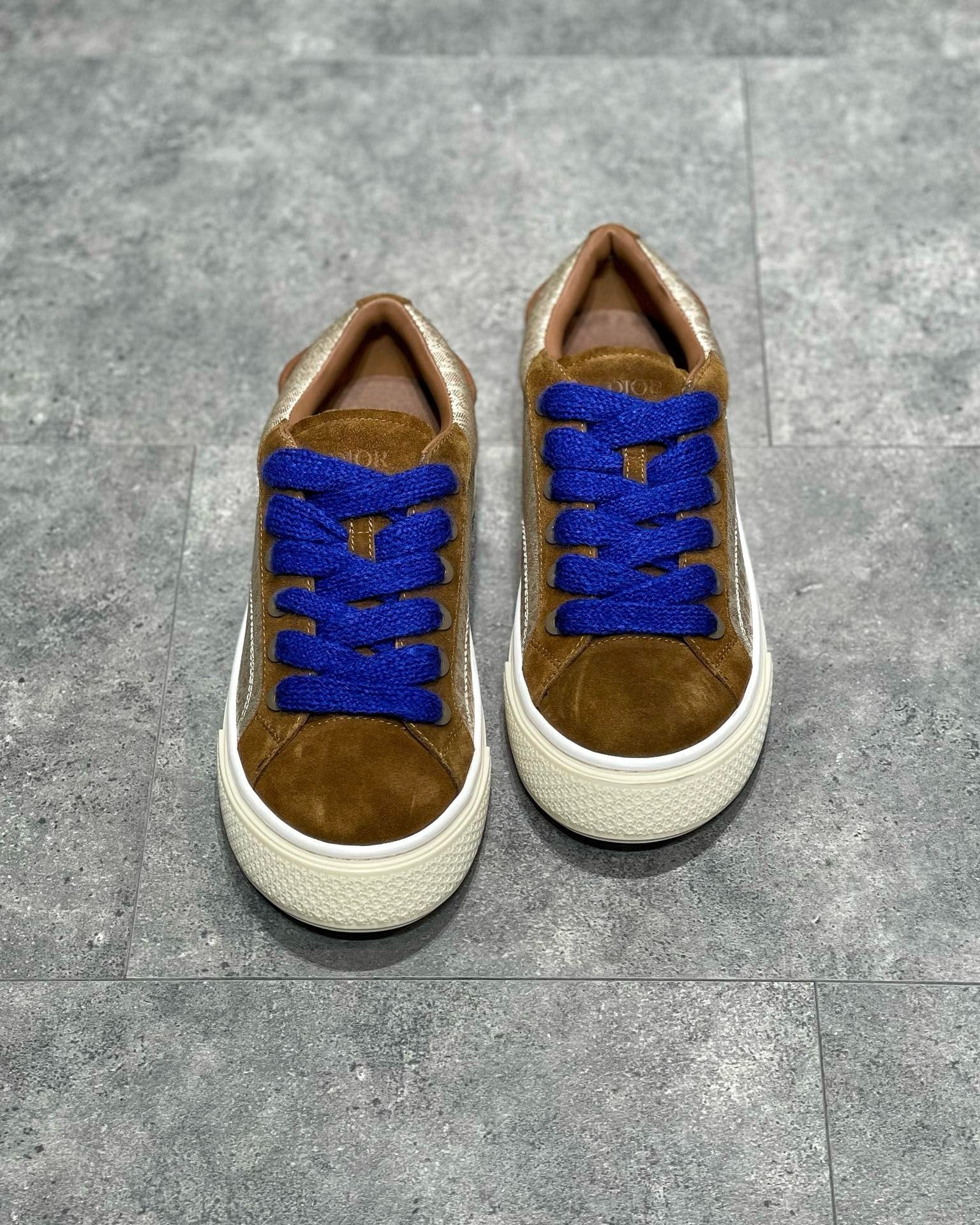 DIO Sneakers