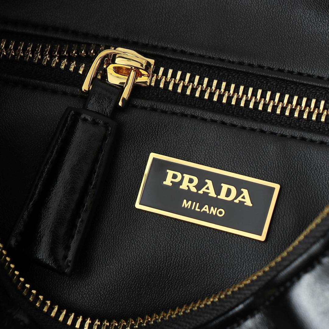 Aimée Shoulder Bag