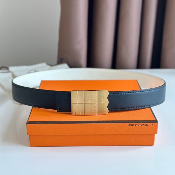 HERM Typo Reversible Belt 32MM in White Epsom Calfskin