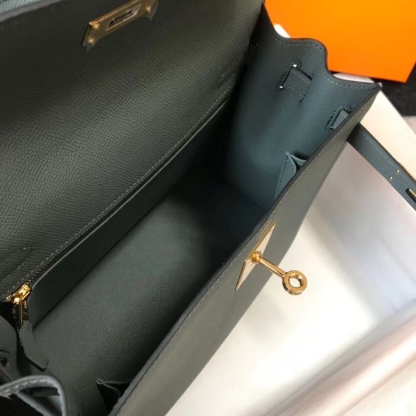 HERM Kelly 28cm Bag In Vert Amande Epsom Leather GHW