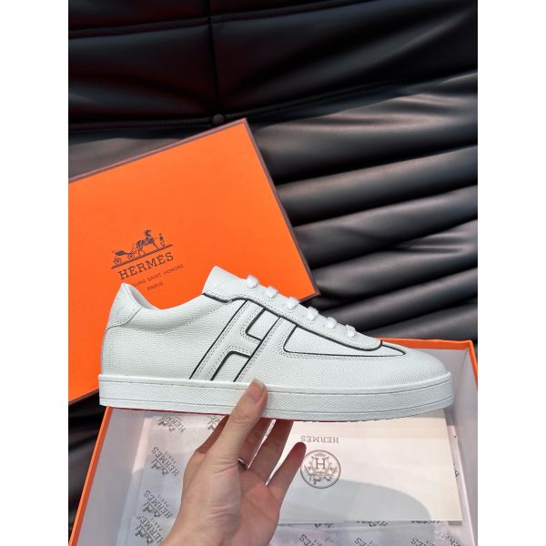 HERM Boomerang Sneakers In White Epsom Calfskin