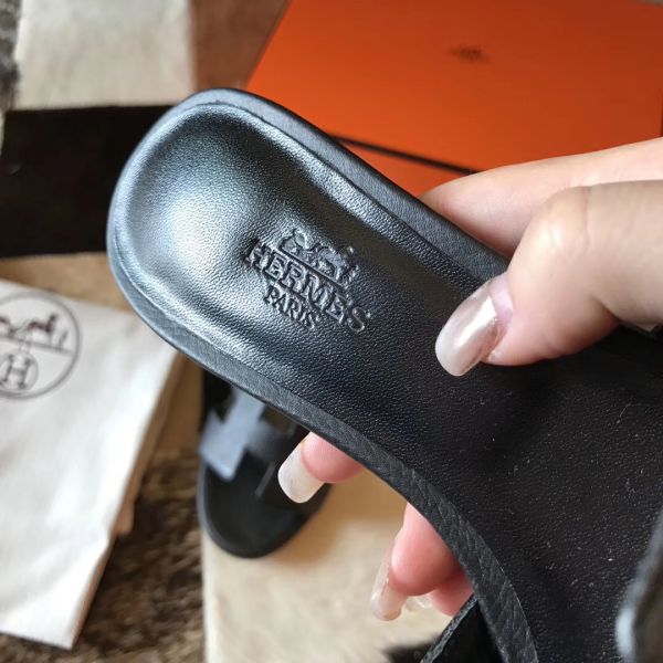 HERM Oasis Sandals In Black Epsom Leather