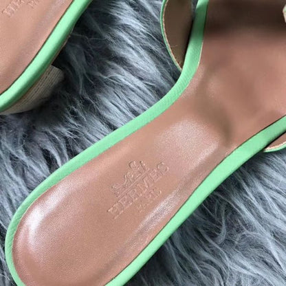 HERM Oasis Sandals In Vert Criquet Epsom Leather