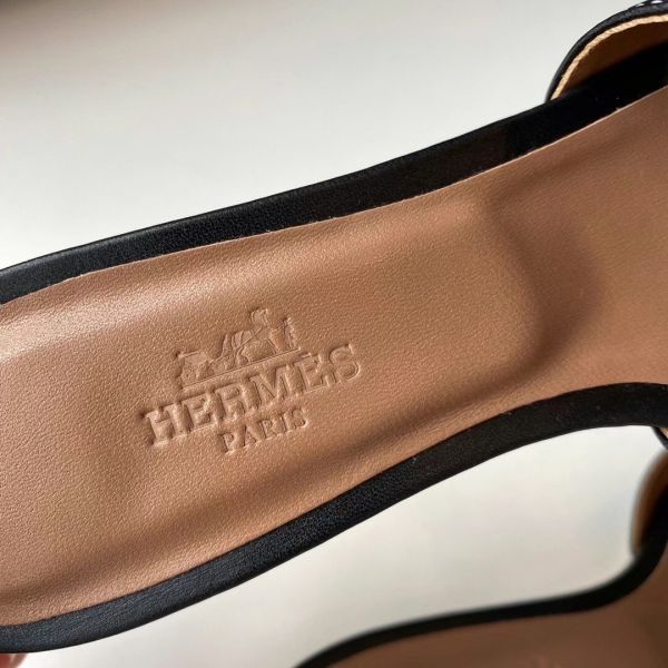 HERM Oasis Sandals In Black Swift Leather